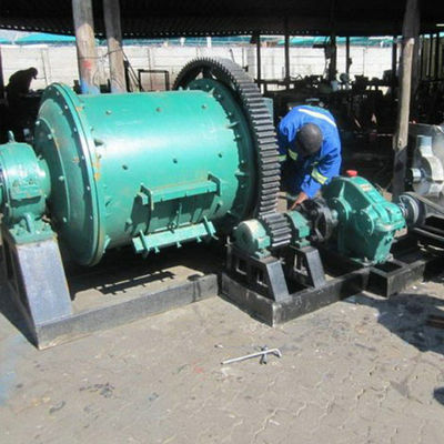 Βιομηχανικό 5 τόνων σφαιρικό μύλο της Ζιμπάμπουε με οριζόντιο περιστρεφόμενο σχεδιασμό και χωρητικότητα άλεσης