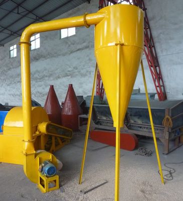 Λιγότερο από 300 mm Μέγεθος τροφοδοσίας Κινητό θραύστης ξύλου Σφυροκόπημα Σφυροκόπημα Σπαρακτήρα βότανων