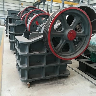 30kw PE400x600 κινητό μικροχρυσό μετάλλιο πέτρα σαγόνι συντρίμμιο με διαστάσεις 1400x1740x1663mm